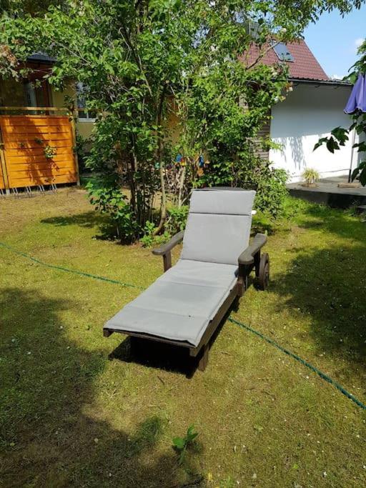 Town-villa, Apartment, Living With Big Sofa Bed , 2 Bedroom, 1kitchen, 1bathroom, 1 Office, 1 Garden Appartement Berlijn