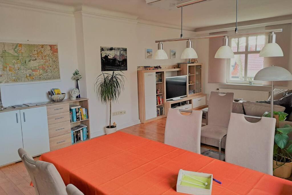 Appartement Town-villa, Apartment, Living With Big Sofa Bed , 2 Bedroom, 1kitchen, 1bathroom, 1 Office, 1 Garden *