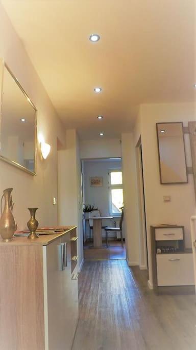 Town-villa, Apartment, Living With Big Sofa Bed , 2 Bedroom, 1kitchen, 1bathroom, 1 Office, 1 Garden Apartment Berlin